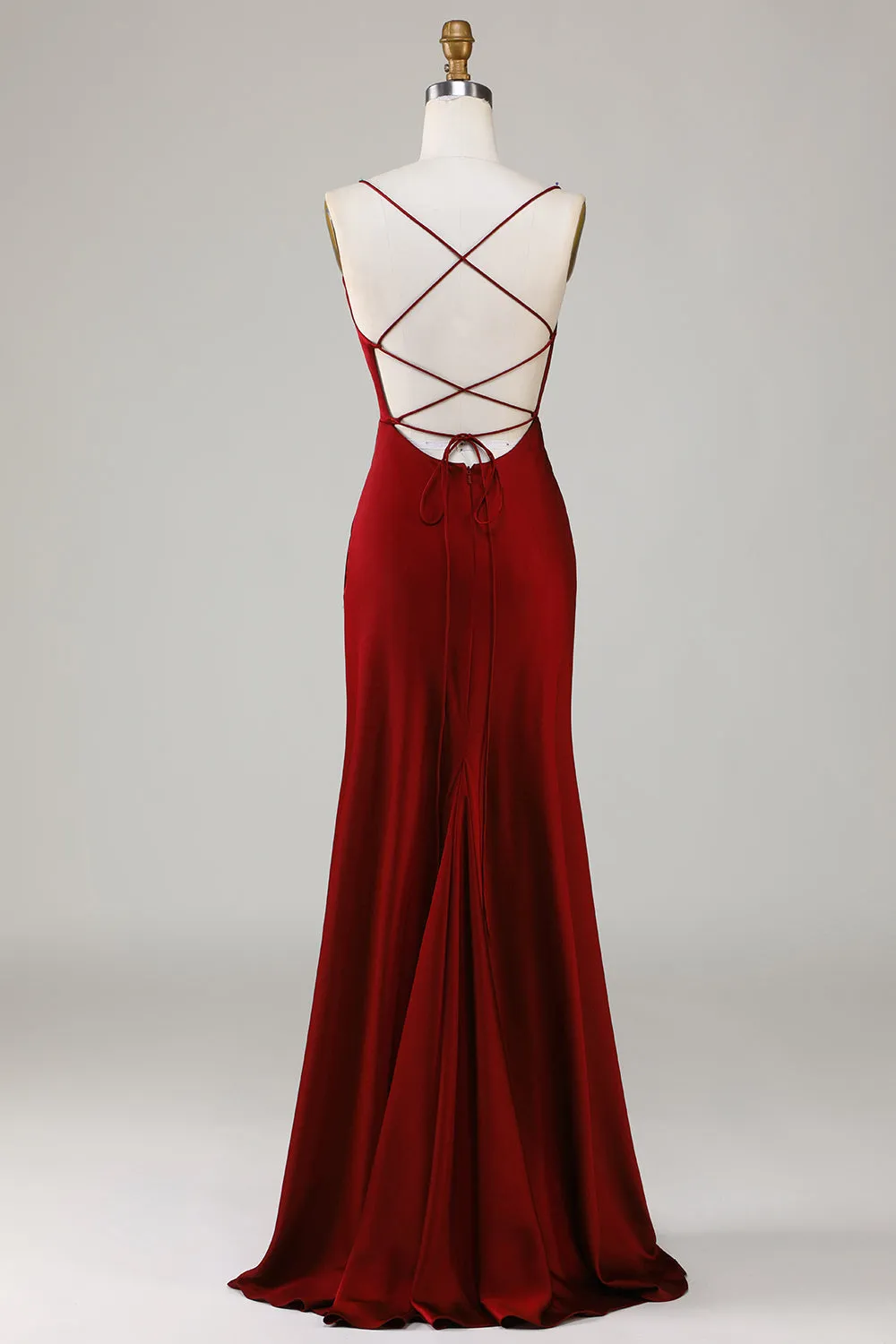 Abito da damigella lunga bordeaux stringato con spacco