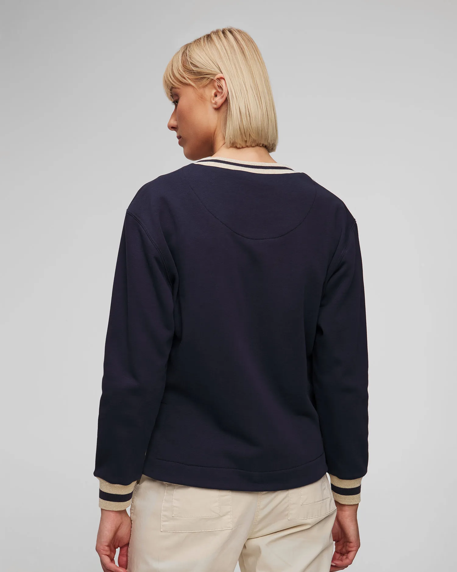 Felpa blu scuro da donna Aeronautica Militare 241fe1889df541-8184